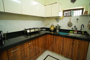 Microondas, placa de cocina