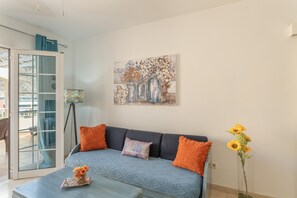 TV - Vacation 'Los Mangueros Beach 37 - Mogán' with Mountain View, Wi-Fi and Air Conditioning (Puerto de Mogán)