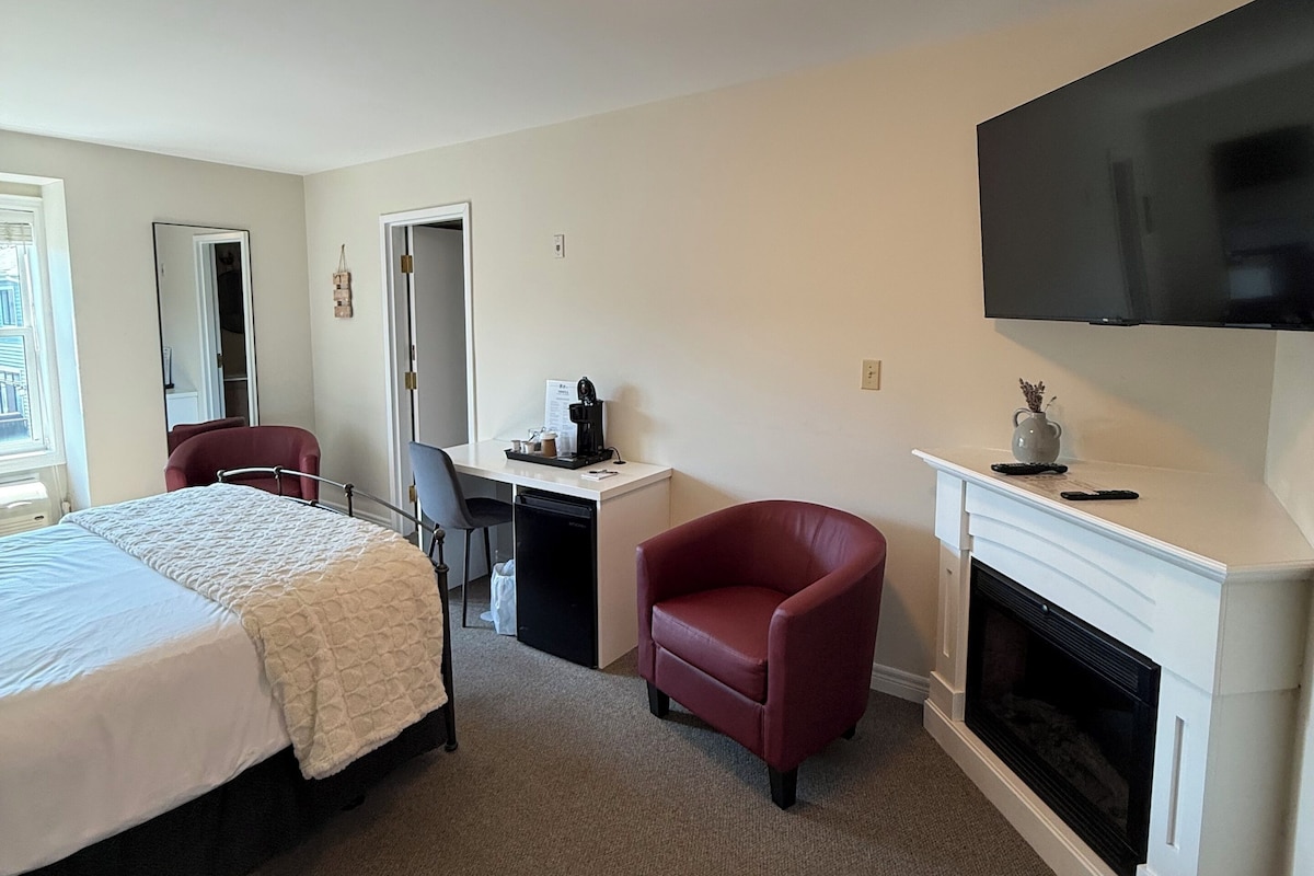 Chambre double | Bureau, espace de travail pour ordinateurs portables