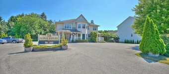 ナイン ヴァインズ ホテル