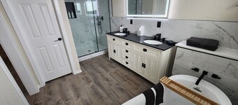 Sandia Retreat - Pool Table, Arcade, Relaxing, FUN