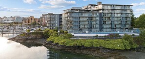 Exterior - Beautiful location in Victoria Harbour. Full amenities! (Victoria)
