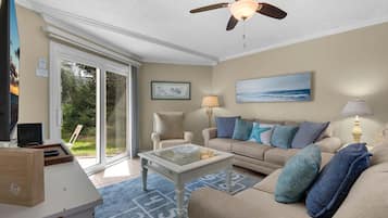 Condo, 1 King Bed with Sofa bed (Sand Dollar W-101) | Living area