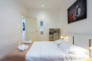 2 bedrooms, iron/ironing board, free WiFi, bed sheets