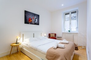 2 bedrooms, iron/ironing board, free WiFi, bed sheets