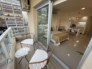 Apartment, 1 Bedroom, Accessible, Smoking | 1 bedroom