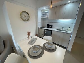 Appartement, 1 slaapkamer, toegankelijk voor mindervaliden, roken | Dineerruimte