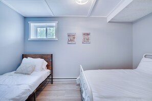 Free WiFi, bed sheets