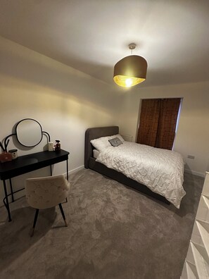 1 Schlafzimmer, Bügeleisen/Bügelbrett, WLAN, Bettwäsche