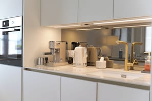 Four, plaque de cuisson, lave-vaisselle