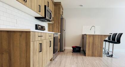 Modern 2-Bedroom Basement Suite for Rent in Prime Downtown Inglewood Location