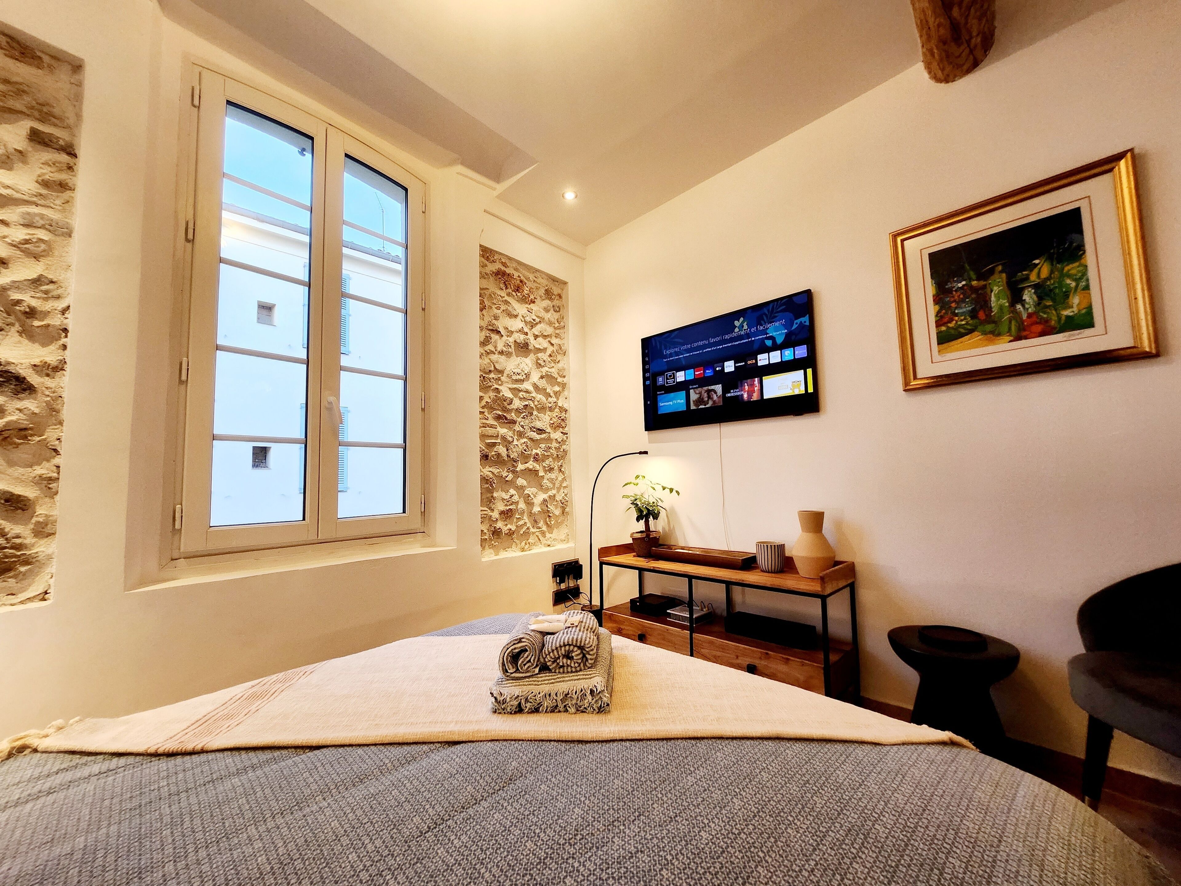 1 soverom, strykejern/-brett, wi-fi (inkludert) og sengetøy