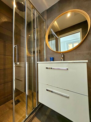 Haartrockner, Handtücher