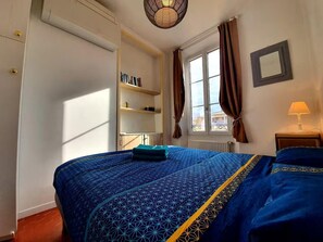 2 chambres, fer et planche à repasser, Wi-Fi gratuit, draps fournis