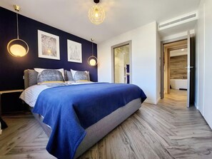 3 bedrooms, iron/ironing board, free WiFi, bed sheets