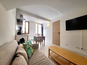 TV - Le Marc 0 - Jolie T2 Vieil Antibes (Antibes)