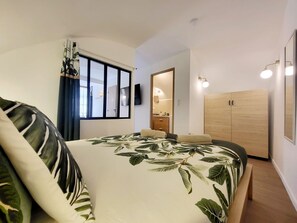 1 chambre, fer et planche à repasser, Wi-Fi gratuit, draps fournis