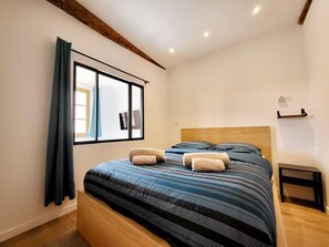1 chambre, fer et planche à repasser, Wi-Fi gratuit, draps fournis