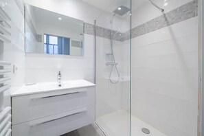 Haartrockner, Handtücher