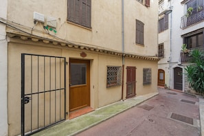 Exterior detail - La pompe - Climatisé proche de la plage (Antibes)
