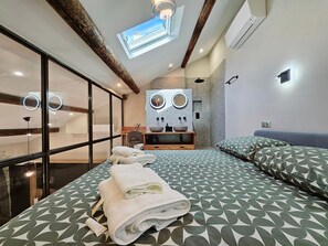 2 chambres, fer et planche à repasser, Wi-Fi gratuit, draps fournis