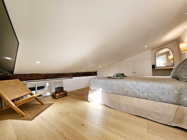 2 chambres, fer et planche à repasser, Wi-Fi gratuit, draps fournis