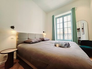 2 chambres, fer et planche à repasser, Wi-Fi gratuit, draps fournis
