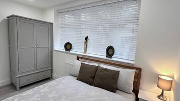 3 bedrooms, iron/ironing board, travel cot, free WiFi