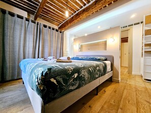 3 chambres, fer et planche à repasser, Wi-Fi gratuit, draps fournis