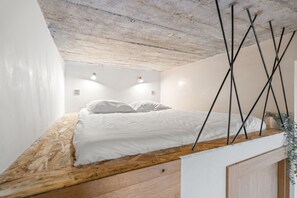 2 slaapkamers, een strijkplank/strijkijzer, gratis wifi, beddengoed