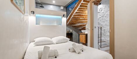 2 chambres, fer et planche Ă repasser, Wi-Fi gratuit, draps fournis