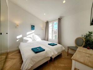 2 bedrooms, iron/ironing board, free WiFi, bed sheets