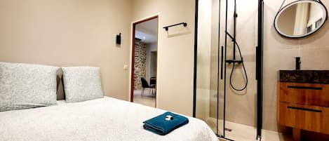 2 Schlafzimmer, Bügeleisen/Bügelbrett, kostenloses WLAN, Bettwäsche