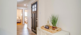 Robin House with two master suites!