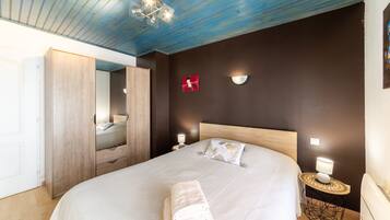 1 chambre, fer et planche Ă repasser, Wi-Fi gratuit, draps fournis