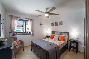 4 bedrooms, iron/ironing board, free WiFi, bed sheets