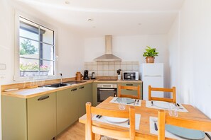 Fridge, microwave, oven, dishwasher - El Capoll - Climatisé, vue montagne (Joch)
