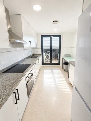 Oven, stovetop, dishwasher