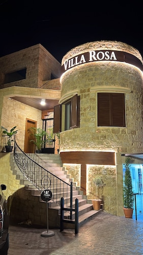 VillaRosa Luxury Boutique