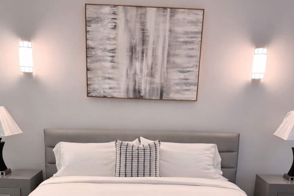 Exclusive Room | Peralatan tempat tidur premium, tilam berlapik, seterika/papan seterika