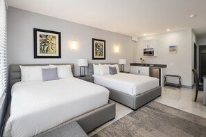 Premium bedding, pillowtop beds, iron/ironing board, free WiFi - Bella Signature Suites  (Nassau)
