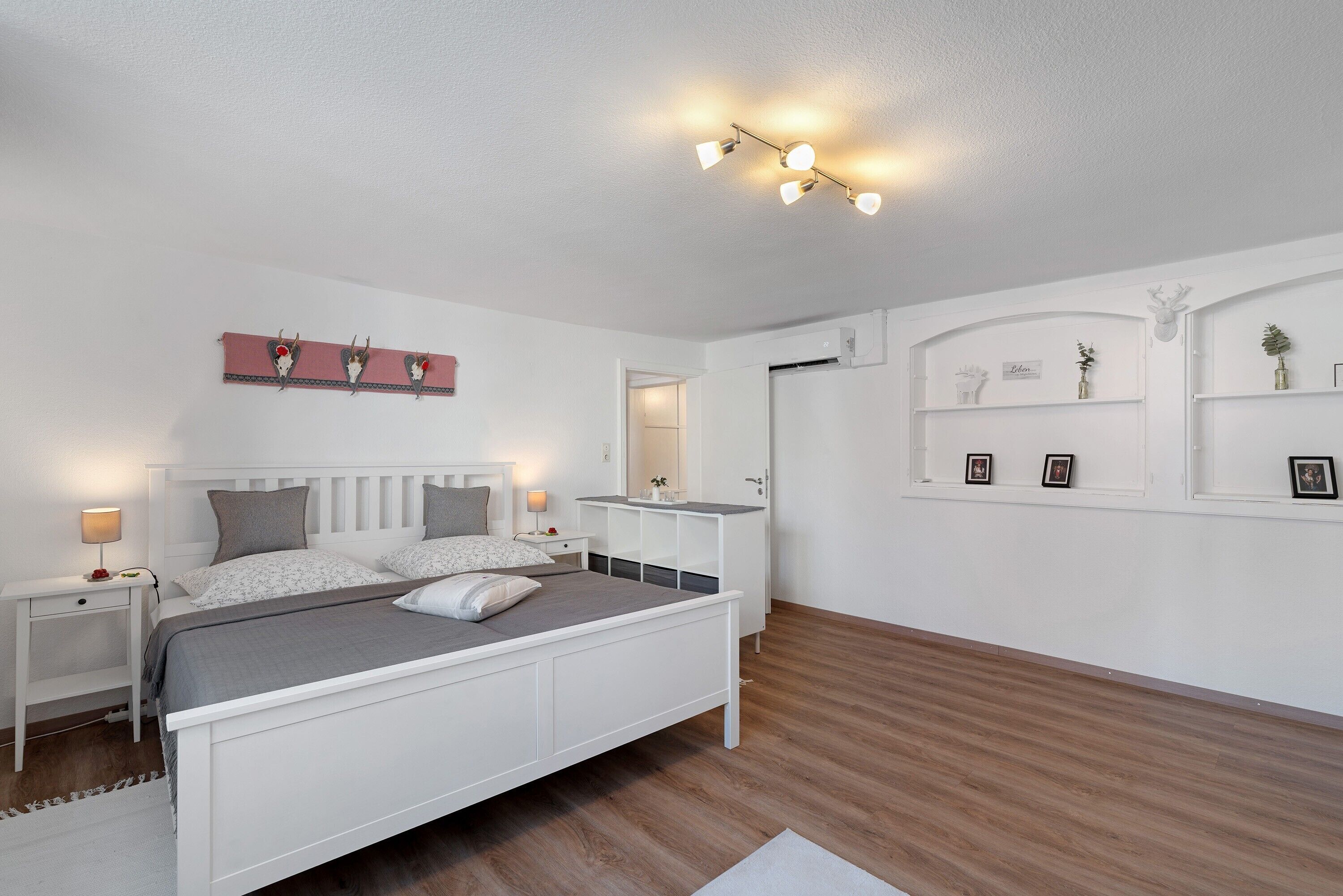 2 bedrooms, desk, iron/ironing board, WiFi