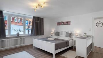 2 makuuhuonetta, silitysrauta/-lauta, Wi-Fi, vuodevaatteet