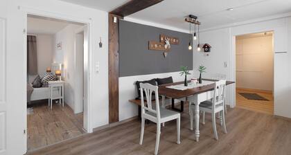 Apartment 'Schwarzwaldtani - Städtle 2' mit Bergblick, WLAN und Klimaanlage