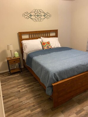 2 bedrooms, desk, iron/ironing board, travel cot
