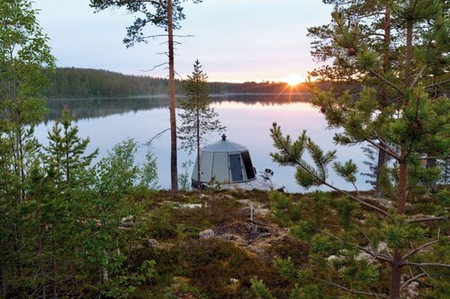 Luxury Off-Grid Dream in Hamra National Park.