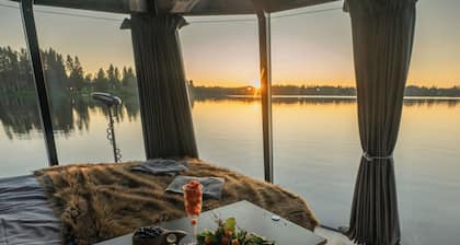 Luxury Off-Grid Dream in Hamra National Park.
