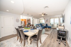 Dining - New! Beachfront 3bd / 2Bth/Pool/Hot tub 104A (Virginia Beach)