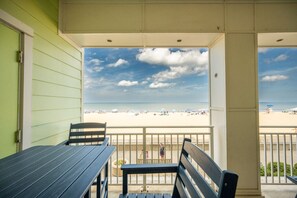 Property grounds - New! Beachfront 3bd / 2Bth/Pool/Hot tub 104A (Virginia Beach)