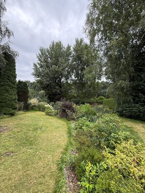 Property grounds - Cozy vacation apartment on the edge of the forest - ideal for nature lovers & families (Bark)